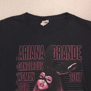 Ariana Grande Band Crew Neck Graphic Short Sleeve Shirt Mens Size Medium M Black